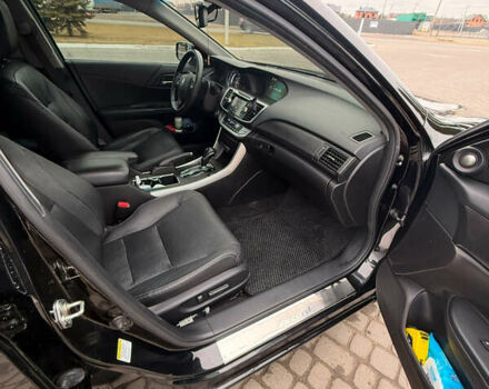 Хонда Аккорд 2015 в Львове на Automoto.ua Черный Хонда Аккорд, объемом двигателя 2.35 л и пробегом 130 тыс. км за 12750 $, фото 8 на Automoto.ua