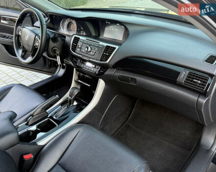 Черный Хонда Аккорд, объемом двигателя 2.4 л и пробегом 181 тыс. км за 13500 $, фото 50 на Automoto.ua