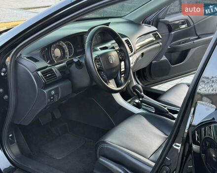 Черный Хонда Аккорд, объемом двигателя 2.4 л и пробегом 181 тыс. км за 13500 $, фото 28 на Automoto.ua