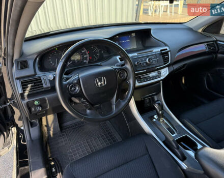 Черный Хонда Аккорд, объемом двигателя 2.36 л и пробегом 200 тыс. км за 12350 $, фото 28 на Automoto.ua