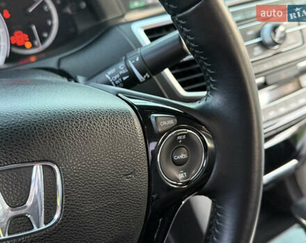 Черный Хонда Аккорд, объемом двигателя 2.4 л и пробегом 181 тыс. км за 13500 $, фото 31 на Automoto.ua