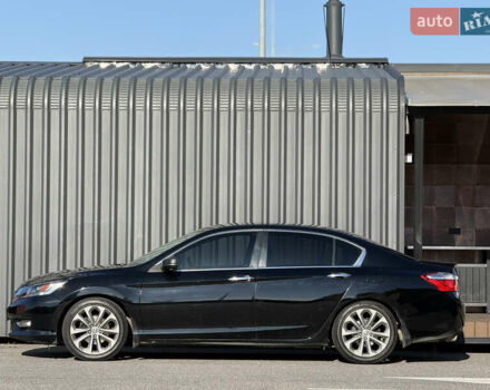 Черный Хонда Аккорд, объемом двигателя 2.36 л и пробегом 200 тыс. км за 12350 $, фото 11 на Automoto.ua