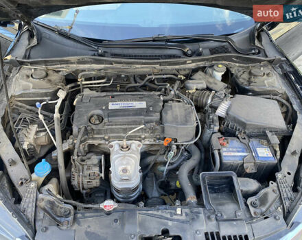 Черный Хонда Аккорд, объемом двигателя 2.4 л и пробегом 190 тыс. км за 11200 $, фото 13 на Automoto.ua