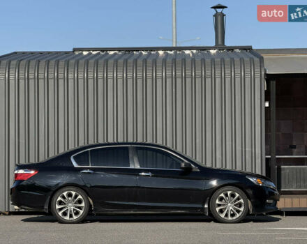 Черный Хонда Аккорд, объемом двигателя 2.36 л и пробегом 200 тыс. км за 12350 $, фото 8 на Automoto.ua