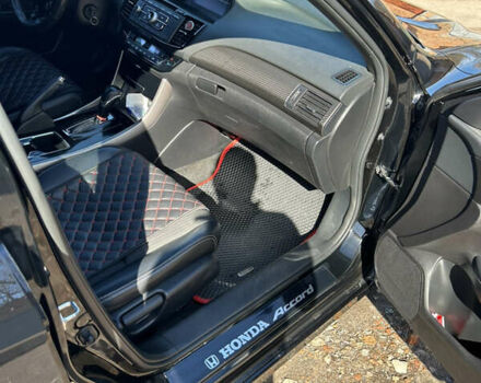 Чорний Хонда Аккорд, об'ємом двигуна 2.36 л та пробігом 149 тис. км за 15000 $, фото 7 на Automoto.ua