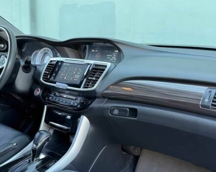 Черный Хонда Аккорд, объемом двигателя 2.4 л и пробегом 72 тыс. км за 6500 $, фото 8 на Automoto.ua