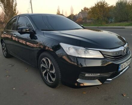 Черный Хонда Аккорд, объемом двигателя 2.4 л и пробегом 33 тыс. км за 15000 $, фото 1 на Automoto.ua
