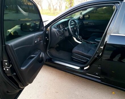 Черный Хонда Аккорд, объемом двигателя 2.4 л и пробегом 33 тыс. км за 15000 $, фото 6 на Automoto.ua