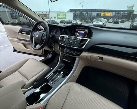 Черный Хонда Аккорд, объемом двигателя 2.35 л и пробегом 255 тыс. км за 12700 $, фото 11 на Automoto.ua