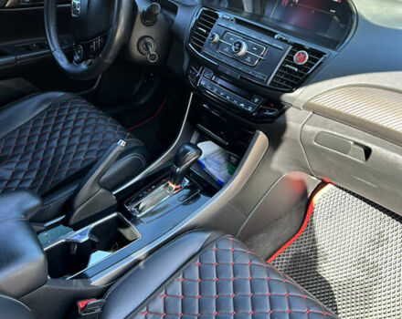 Чорний Хонда Аккорд, об'ємом двигуна 2.36 л та пробігом 149 тис. км за 15000 $, фото 5 на Automoto.ua