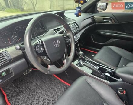 Черный Хонда Аккорд, объемом двигателя 2.35 л и пробегом 80 тыс. км за 14000 $, фото 10 на Automoto.ua