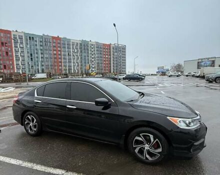 Черный Хонда Аккорд, объемом двигателя 2.35 л и пробегом 255 тыс. км за 12700 $, фото 4 на Automoto.ua