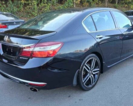 Черный Хонда Аккорд, объемом двигателя 2.4 л и пробегом 74 тыс. км за 10500 $, фото 5 на Automoto.ua