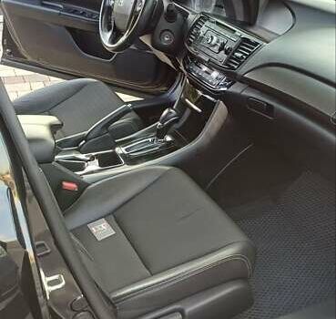 Черный Хонда Аккорд, объемом двигателя 2.36 л и пробегом 130 тыс. км за 16300 $, фото 10 на Automoto.ua