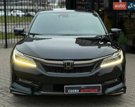 Черный Хонда Аккорд, объемом двигателя 3.5 л и пробегом 136 тыс. км за 17700 $, фото 1 на Automoto.ua