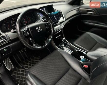Чорний Хонда Аккорд, об'ємом двигуна 2.4 л та пробігом 210 тис. км за 13200 $, фото 10 на Automoto.ua