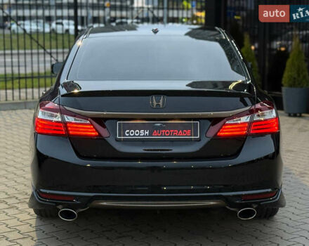 Черный Хонда Аккорд, объемом двигателя 3.5 л и пробегом 136 тыс. км за 17700 $, фото 5 на Automoto.ua