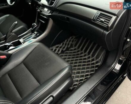 Чорний Хонда Аккорд, об'ємом двигуна 2.4 л та пробігом 210 тис. км за 13200 $, фото 14 на Automoto.ua