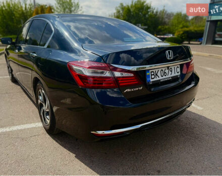 Черный Хонда Аккорд, объемом двигателя 2.4 л и пробегом 185 тыс. км за 13300 $, фото 2 на Automoto.ua