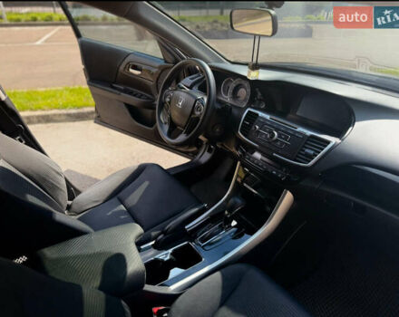 Черный Хонда Аккорд, объемом двигателя 2.4 л и пробегом 185 тыс. км за 13300 $, фото 6 на Automoto.ua