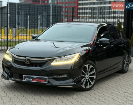 Черный Хонда Аккорд, объемом двигателя 3.5 л и пробегом 136 тыс. км за 17700 $, фото 2 на Automoto.ua