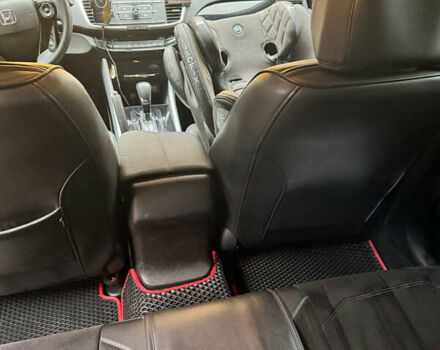 Черный Хонда Аккорд, объемом двигателя 2.4 л и пробегом 190 тыс. км за 15000 $, фото 10 на Automoto.ua