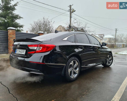 Черный Хонда Аккорд, объемом двигателя 1.5 л и пробегом 74 тыс. км за 17777 $, фото 6 на Automoto.ua