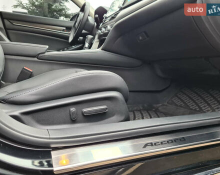 Черный Хонда Аккорд, объемом двигателя 1.5 л и пробегом 74 тыс. км за 17777 $, фото 18 на Automoto.ua