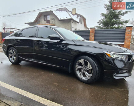 Черный Хонда Аккорд, объемом двигателя 1.5 л и пробегом 74 тыс. км за 17777 $, фото 7 на Automoto.ua