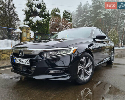 Черный Хонда Аккорд, объемом двигателя 1.5 л и пробегом 74 тыс. км за 17777 $, фото 2 на Automoto.ua
