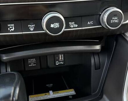 Черный Хонда Аккорд, объемом двигателя 1.5 л и пробегом 78 тыс. км за 21000 $, фото 26 на Automoto.ua