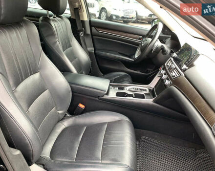 Черный Хонда Аккорд, объемом двигателя 2 л и пробегом 145 тыс. км за 19990 $, фото 30 на Automoto.ua