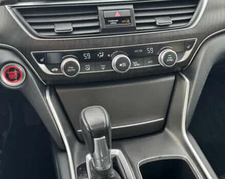 Чорний Хонда Аккорд, об'ємом двигуна 1.5 л та пробігом 94 тис. км за 19800 $, фото 15 на Automoto.ua