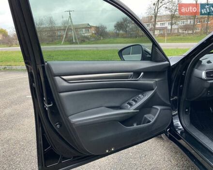 Черный Хонда Аккорд, объемом двигателя 1.5 л и пробегом 113 тыс. км за 18500 $, фото 9 на Automoto.ua