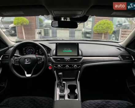 Черный Хонда Аккорд, объемом двигателя 1.5 л и пробегом 43 тыс. км за 21500 $, фото 7 на Automoto.ua