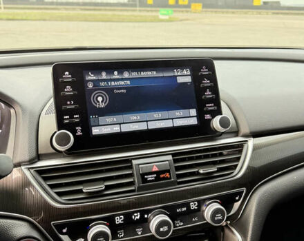 Черный Хонда Аккорд, объемом двигателя 1.5 л и пробегом 60 тыс. км за 19900 $, фото 24 на Automoto.ua