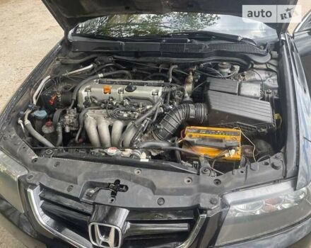 Черный Хонда Аккорд, объемом двигателя 2.4 л и пробегом 400 тыс. км за 5500 $, фото 5 на Automoto.ua