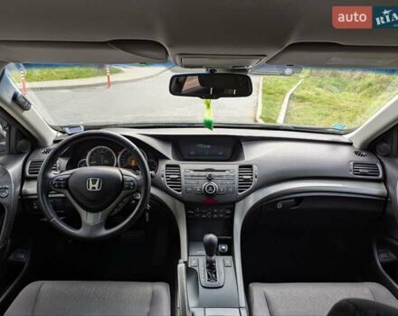 Чорний Хонда Аккорд, об'ємом двигуна 2 л та пробігом 252 тис. км за 8300 $, фото 14 на Automoto.ua