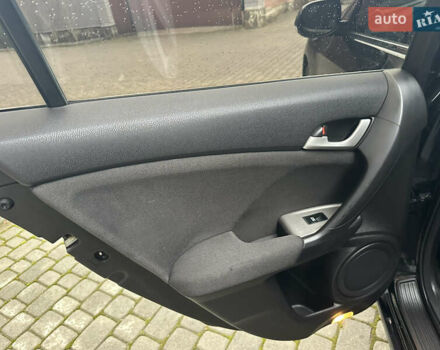 Чорний Хонда Аккорд, об'ємом двигуна 2 л та пробігом 253 тис. км за 7399 $, фото 44 на Automoto.ua