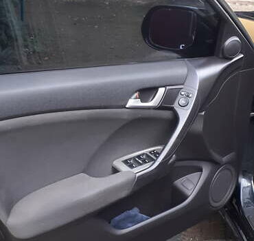 Черный Хонда Аккорд, объемом двигателя 2.2 л и пробегом 175 тыс. км за 9500 $, фото 10 на Automoto.ua