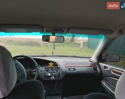 Черный Хонда Аккорд, объемом двигателя 1.6 л и пробегом 385 тыс. км за 3000 $, фото 5 на Automoto.ua