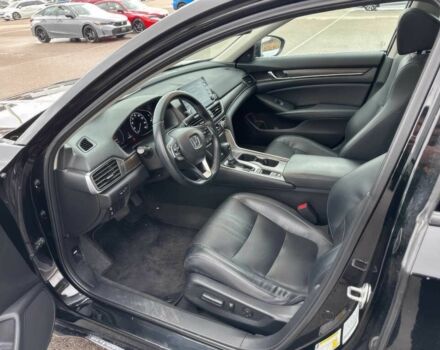 Черный Хонда Аккорд, объемом двигателя 1.5 л и пробегом 35 тыс. км за 10300 $, фото 5 на Automoto.ua