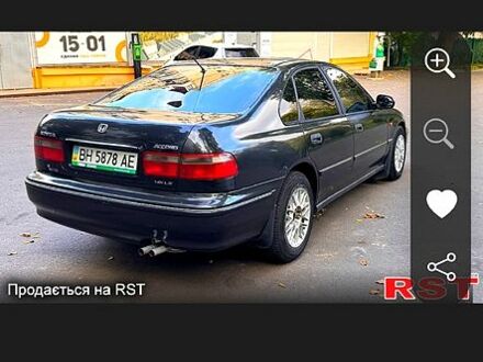 Черный Хонда Аккорд, объемом двигателя 1.8 л и пробегом 333 тыс. км за 2500 $, фото 1 на Automoto.ua