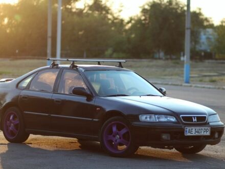 Черный Хонда Аккорд, объемом двигателя 1.8 л и пробегом 400 тыс. км за 2200 $, фото 1 на Automoto.ua