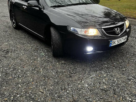 Черный Хонда Аккорд, объемом двигателя 2.35 л и пробегом 365 тыс. км за 4850 $, фото 1 на Automoto.ua