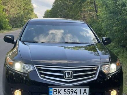 Хонда Аккорд 2010 у Києві на Automoto.ua Чорний Хонда Аккорд, об'ємом двигуна 2 л та пробігом 173 тис. км за 10800 $, фото 1 на Automoto.ua