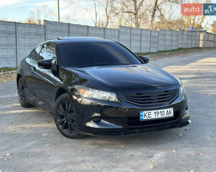 Черный Хонда Аккорд, объемом двигателя 2.4 л и пробегом 255 тыс. км за 9999 $, фото 1 на Automoto.ua