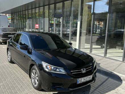 Черный Хонда Аккорд, объемом двигателя 2.4 л и пробегом 240 тыс. км за 11500 $, фото 1 на Automoto.ua