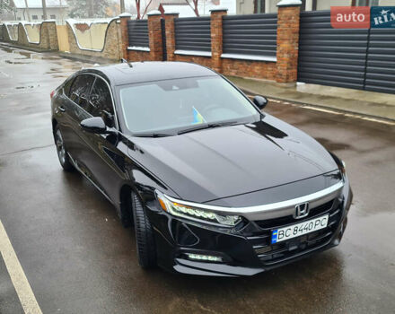 Черный Хонда Аккорд, объемом двигателя 1.5 л и пробегом 74 тыс. км за 17777 $, фото 1 на Automoto.ua