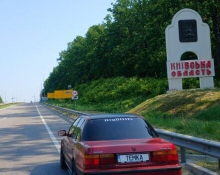 Красный Хонда Аккорд, объемом двигателя 2.2 л и пробегом 330 тыс. км за 600 $, фото 7 на Automoto.ua